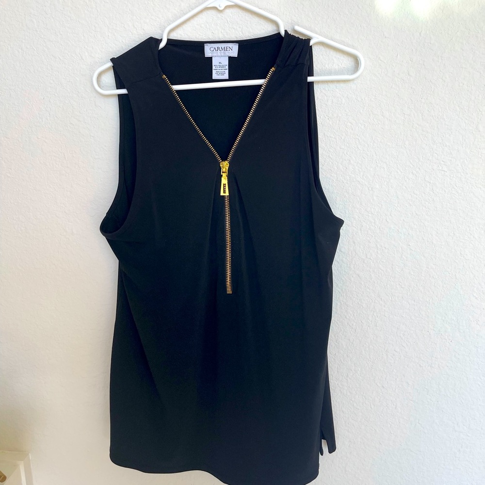 Sultry zippered top